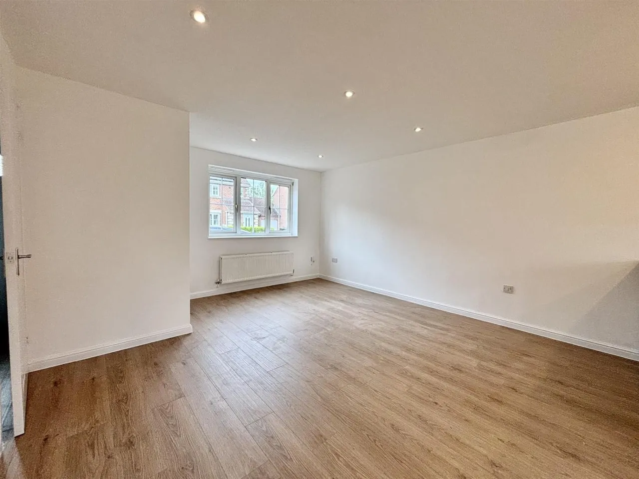Brionne Way, Shaftesbury, Dorset SP7 8SL, photo 5