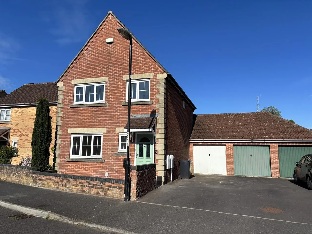 3 bed house for sale — Brionne Way, Shaftesbury, Dorset SP7 8SL