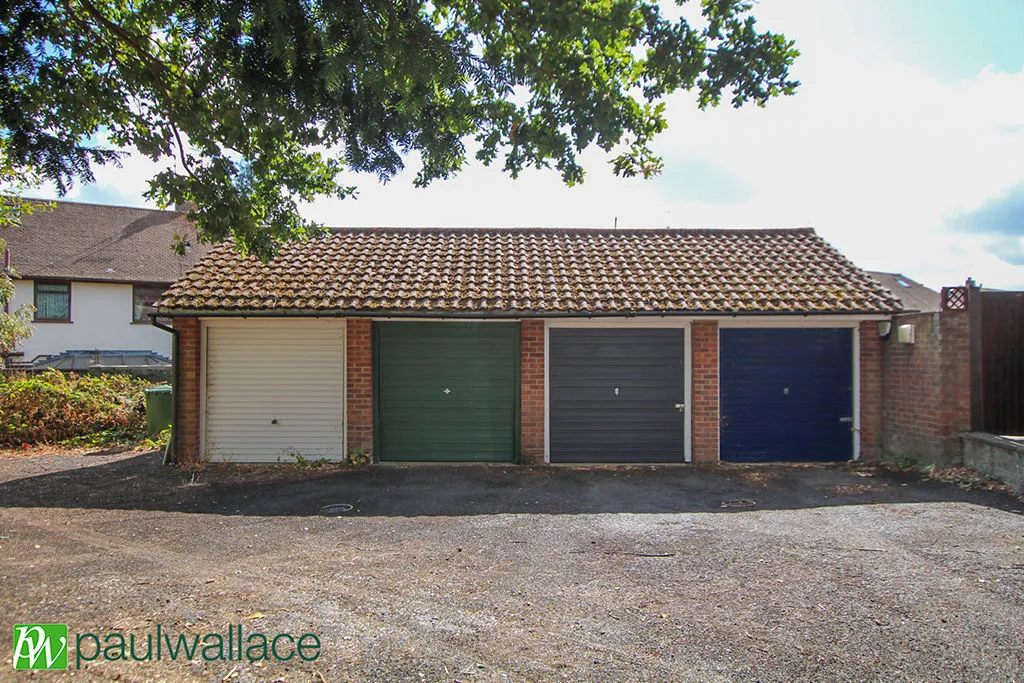 Bury Green Road, Cheshunt, EN7, photo 9