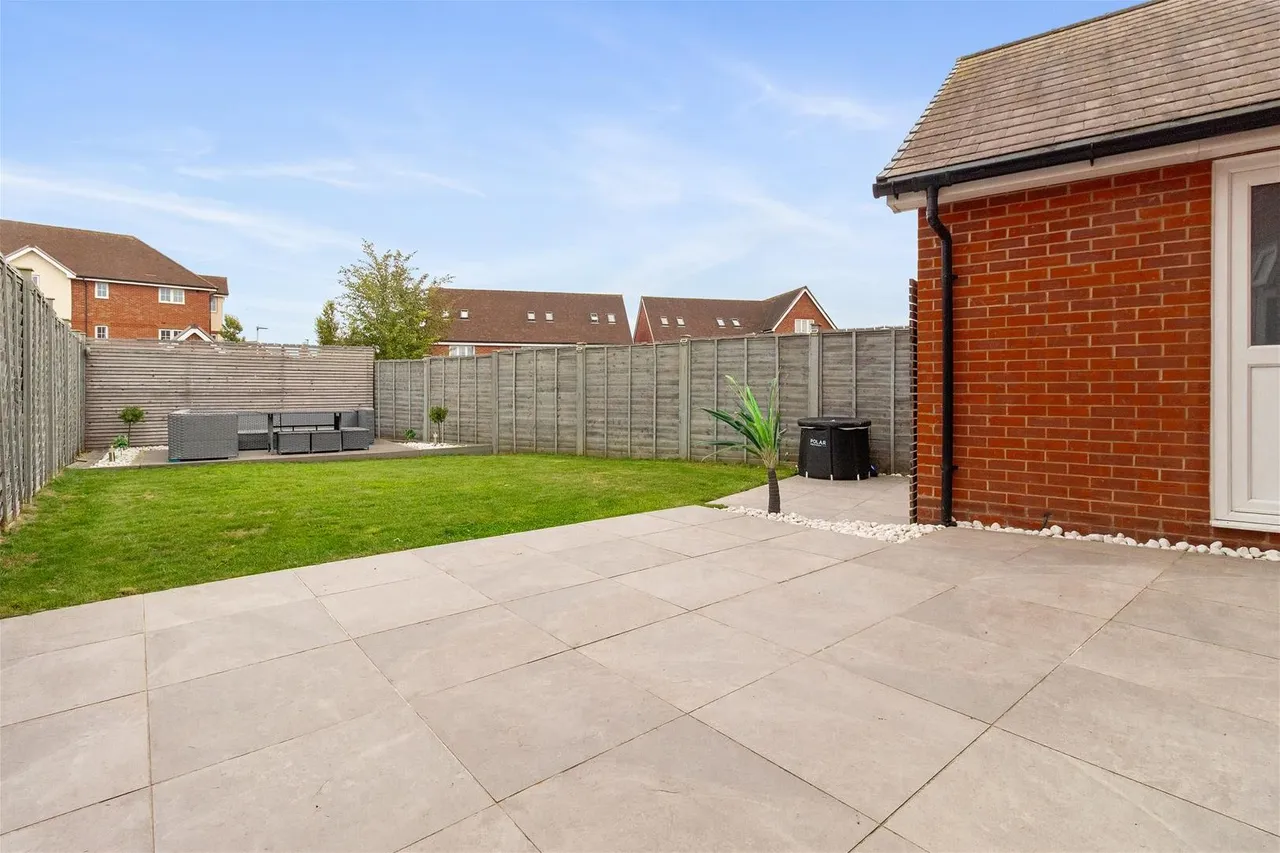 Bellflower Drive, Worthing, photo 17