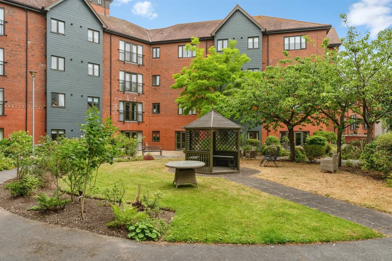 2 bed retirement property for sale — Brook Street, Chester