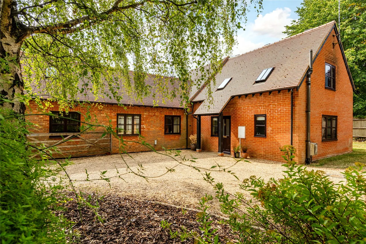 Lowndes Way, Winslow, MK18, photo 24