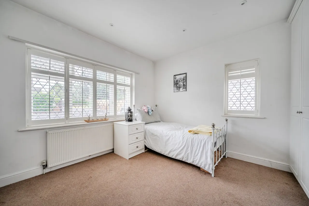New Inn Lane, Guildford, GU4, photo 12
