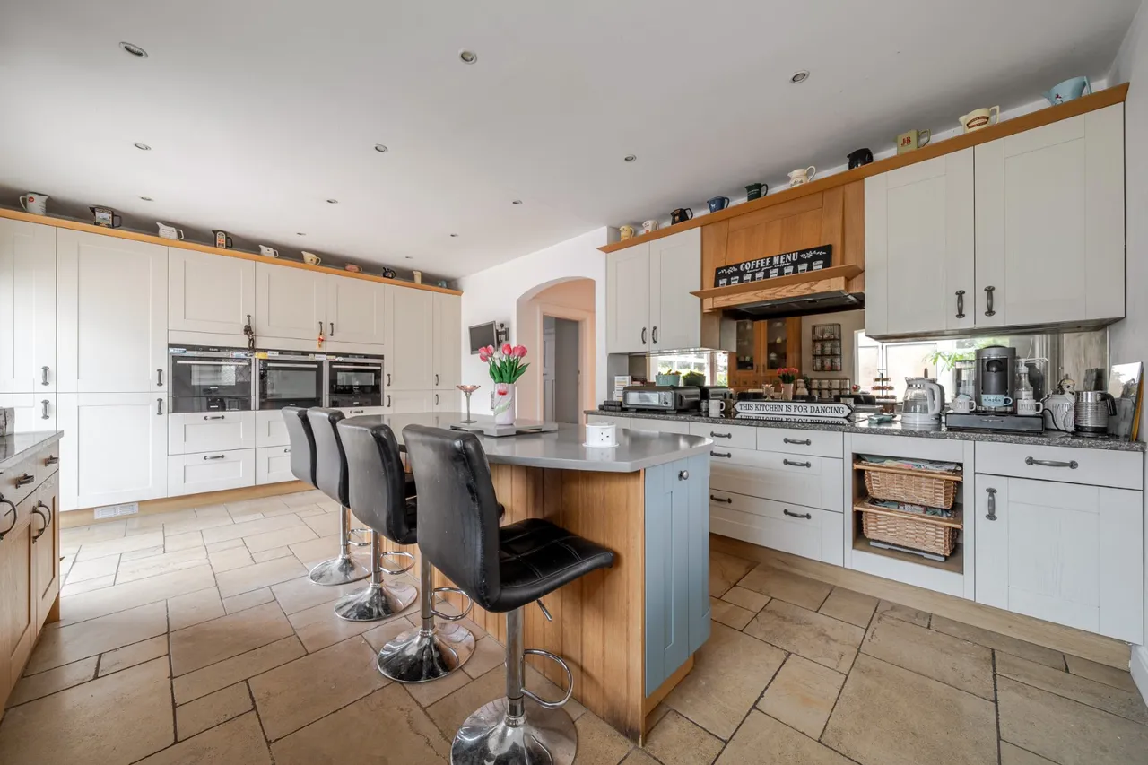 New Inn Lane, Guildford, GU4, photo 15