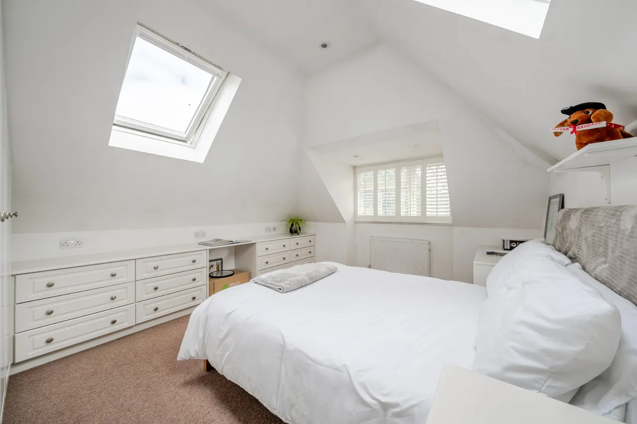New Inn Lane, Guildford, GU4, photo 18
