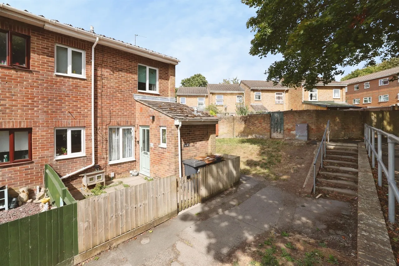 3 bed house for sale — Galahad Close, Andover