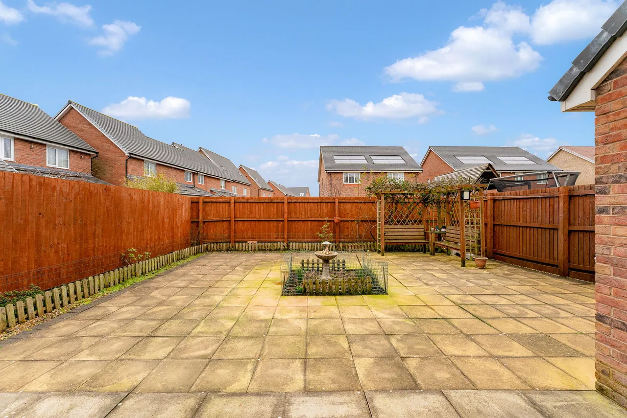 Bridge field Road, Halewood, Liverpool, Liverpool, L26 6BU, photo 17