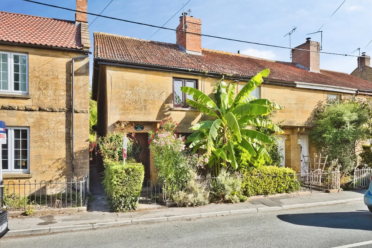 2 bed house for sale — Water Street, Martock