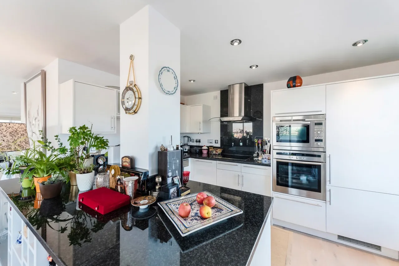 Riverside West, Wandsworth, photo 6