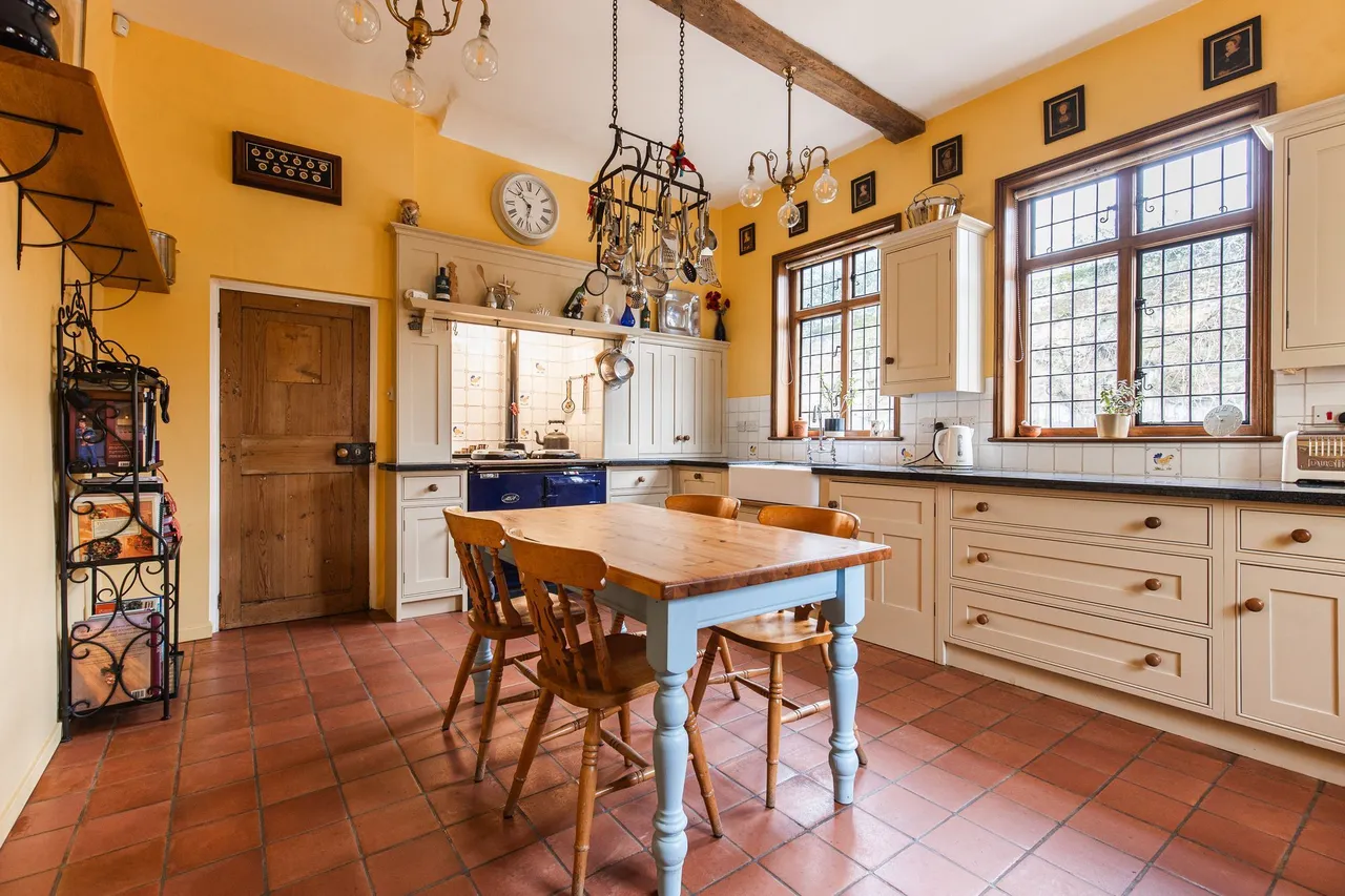 An Elegant and Richly Historic Home i, photo 6