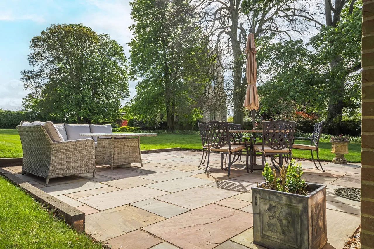 An Elegant and Richly Historic Home i, photo 25