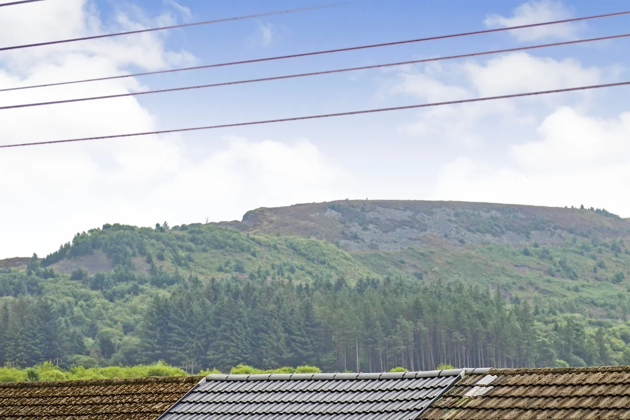 Victoria Street, Maesteg, CF34, photo 4