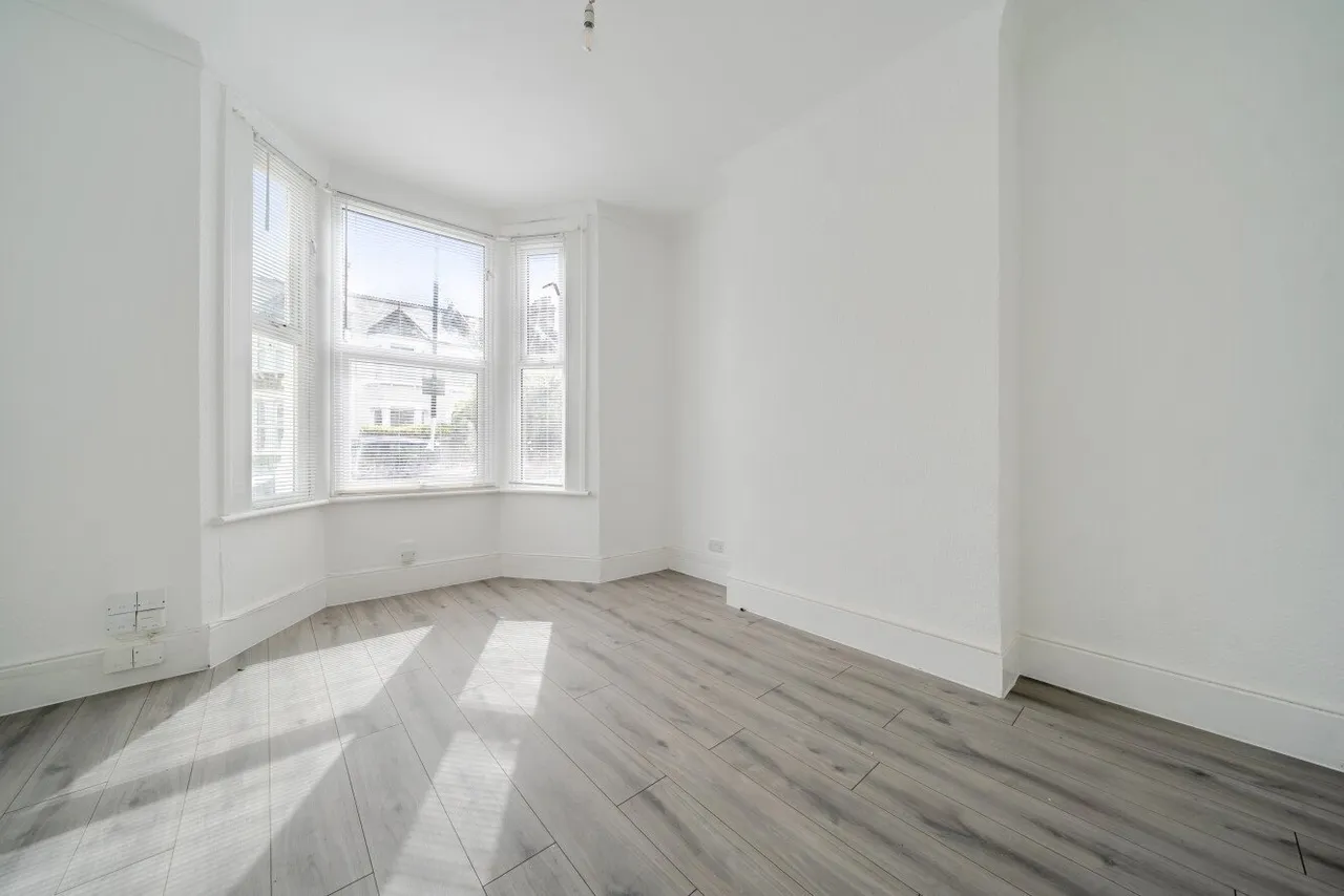 2 bed flat for sale, Farley Road, Catford, SE6