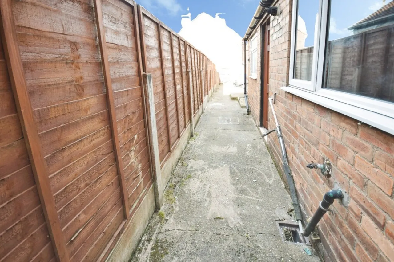Hamil Road, Burslem, ST6, photo 8