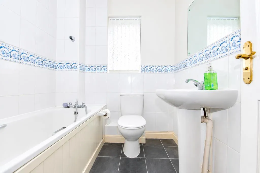 Florence Way, Knaphill, GU21, photo 8