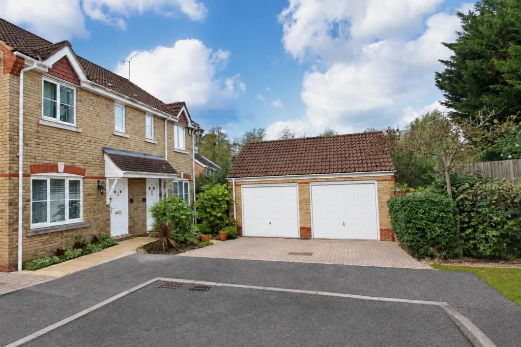 Florence Way, Knaphill, GU21, photo 12