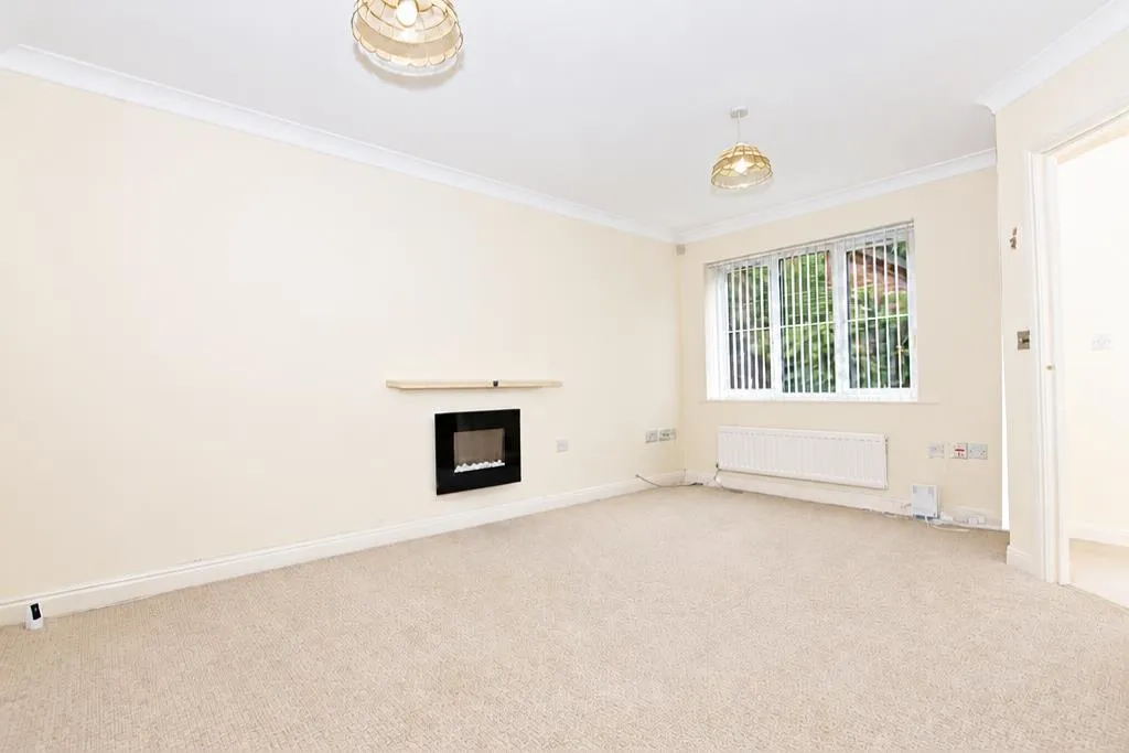 Florence Way, Knaphill, GU21, photo 3