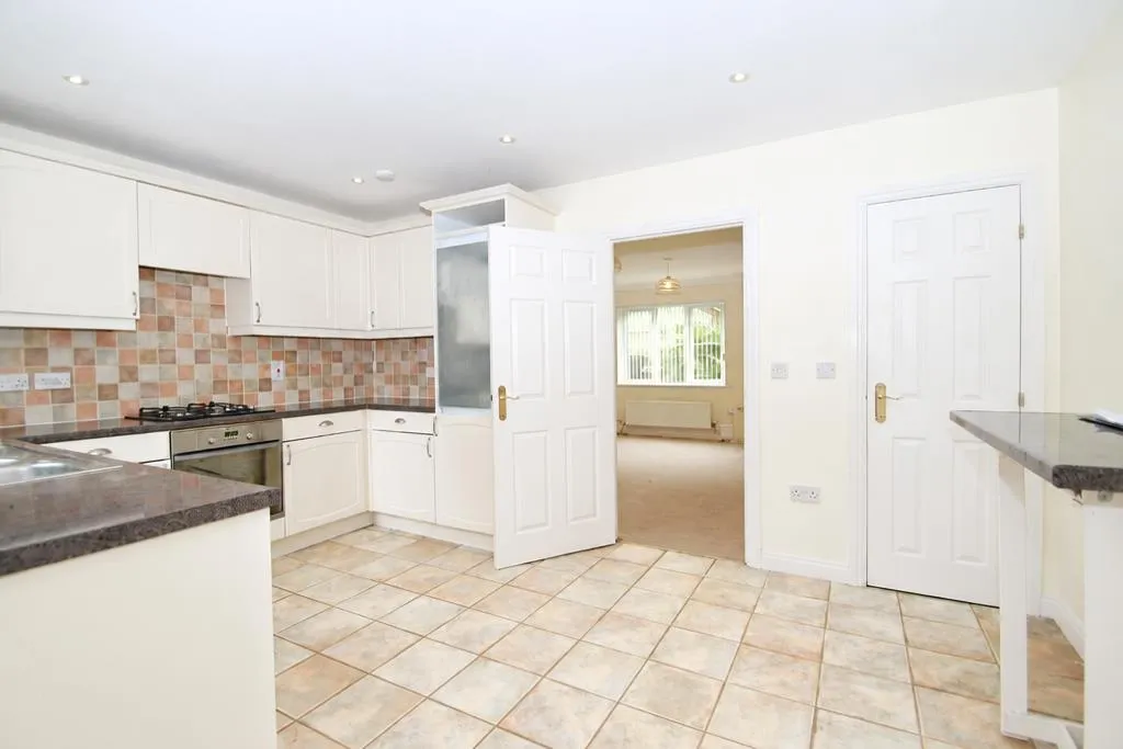 Florence Way, Knaphill, GU21, photo 5