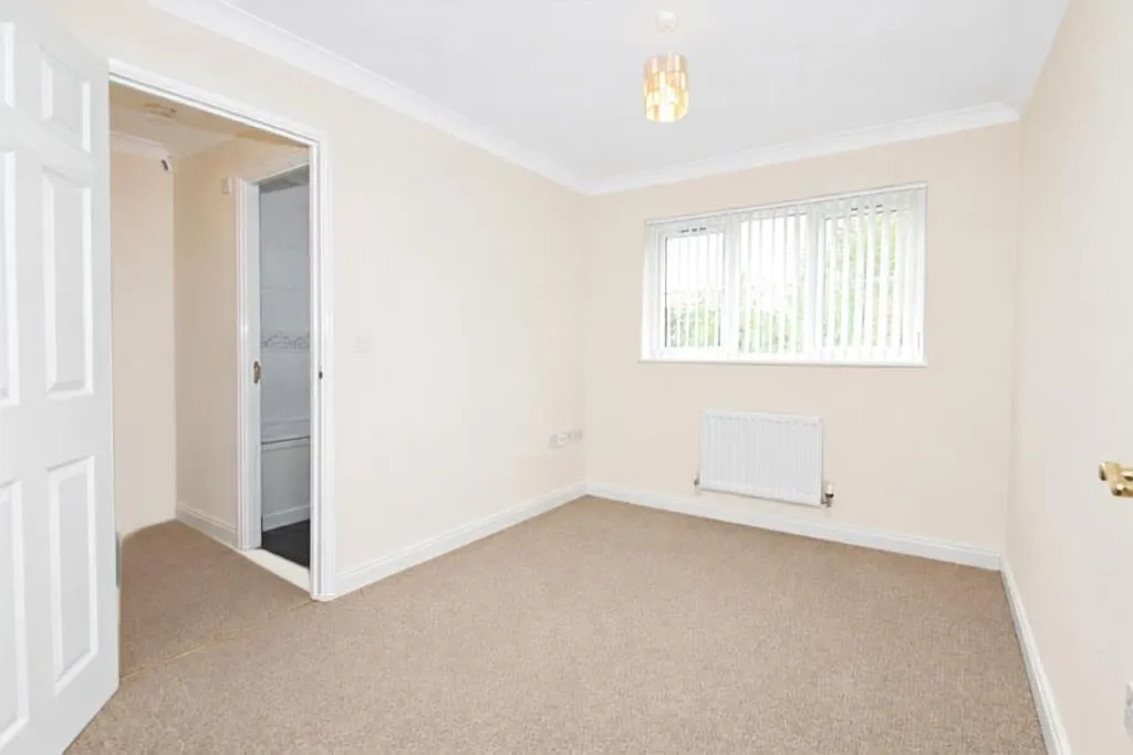 Florence Way, Knaphill, GU21, photo 6