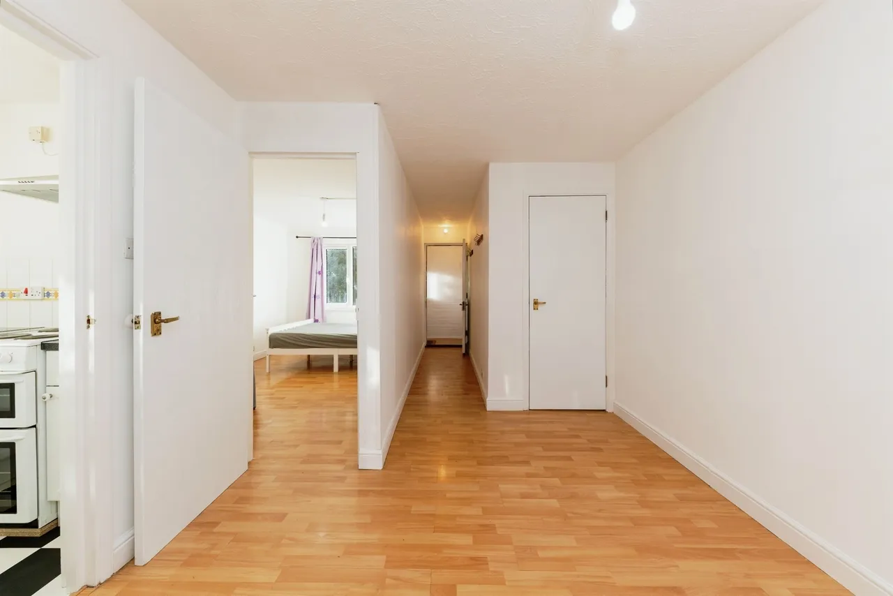 Tudor Close, Hatfield, AL10, photo 3