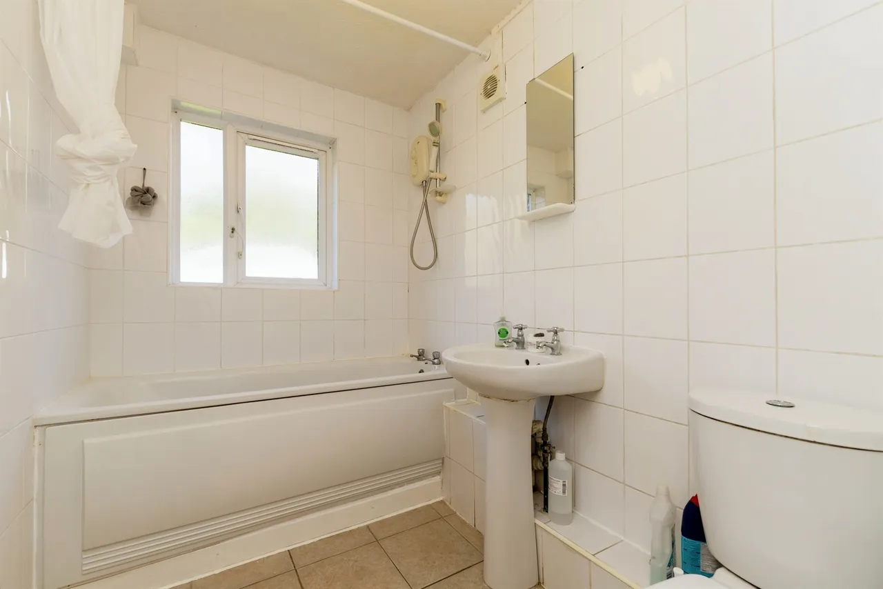 Tudor Close, Hatfield, AL10, photo 14