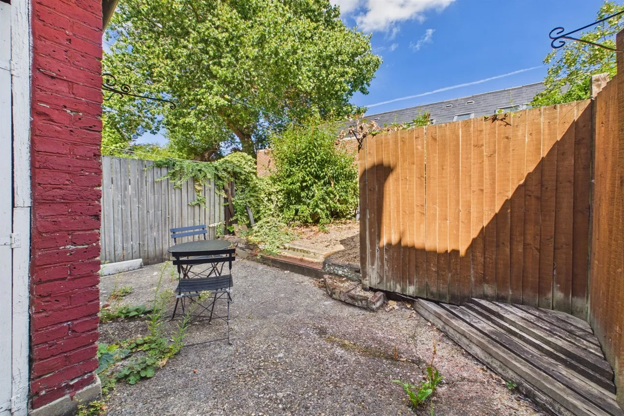 London, SW12, photo 15