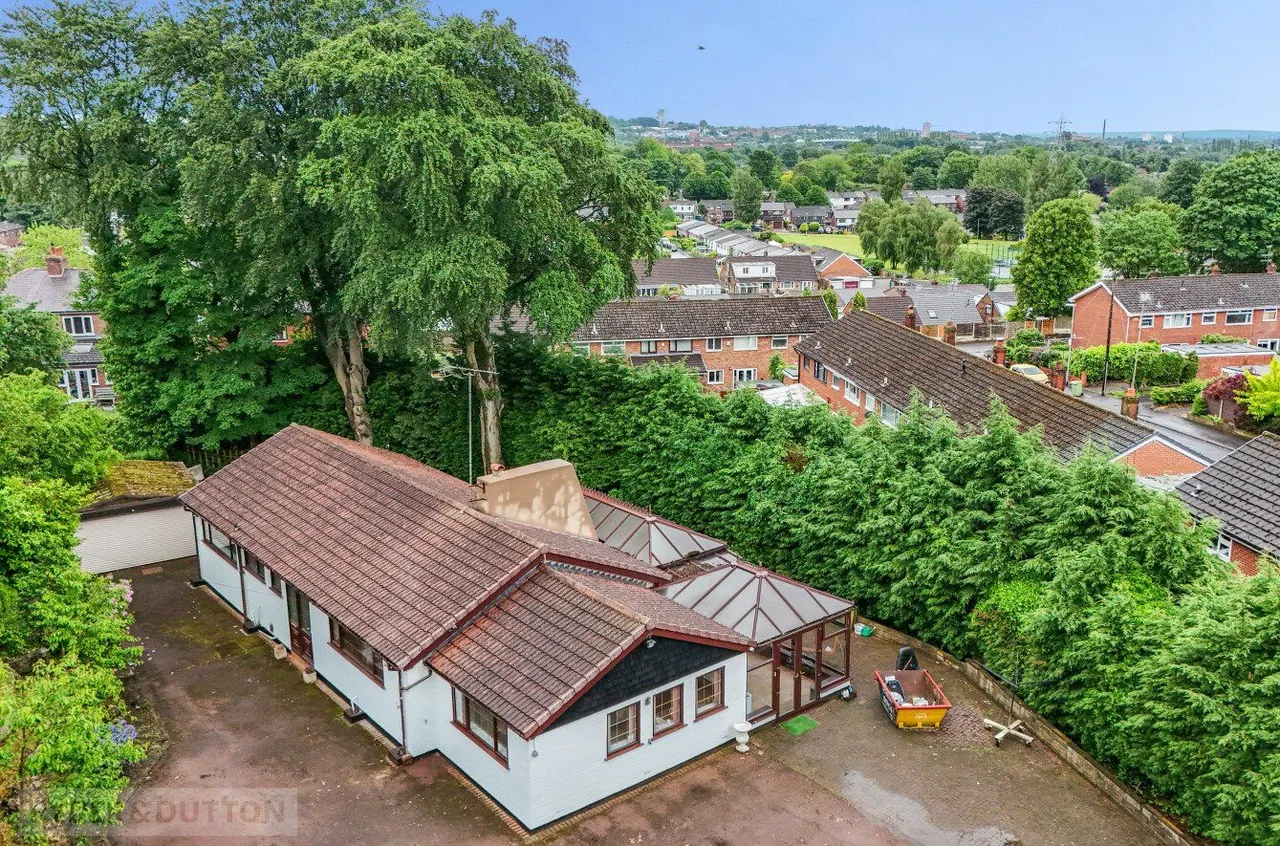 Thorncliffe Avenue, Royton, OL2, photo 3