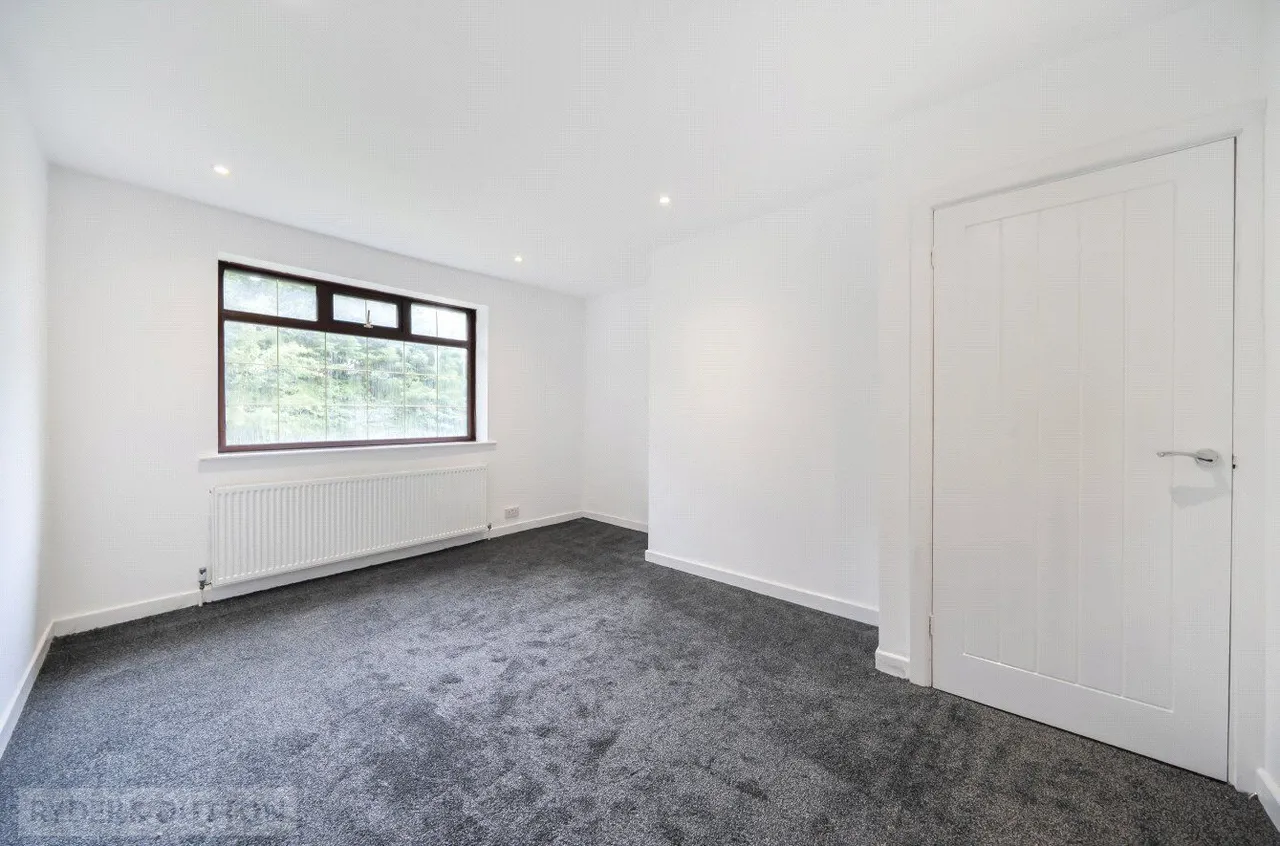Thorncliffe Avenue, Royton, OL2, photo 14