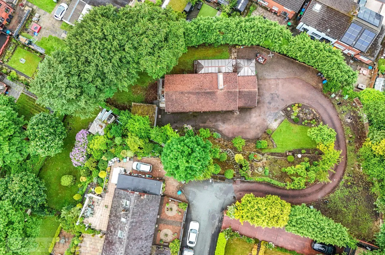 Thorncliffe Avenue, Royton, OL2, photo 2
