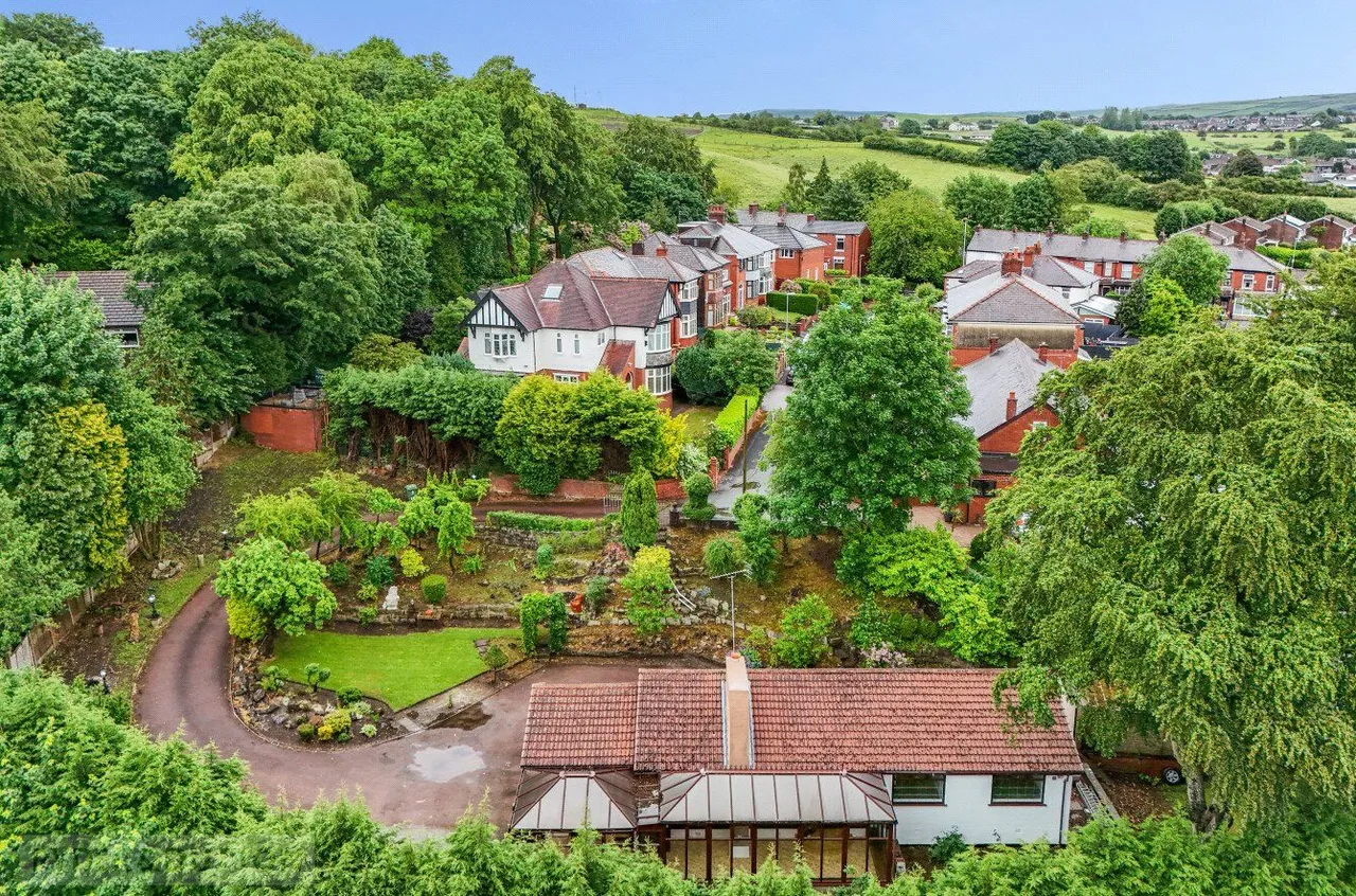 3 bed house for sale, Thorncliffe Avenue, Royton, OL2