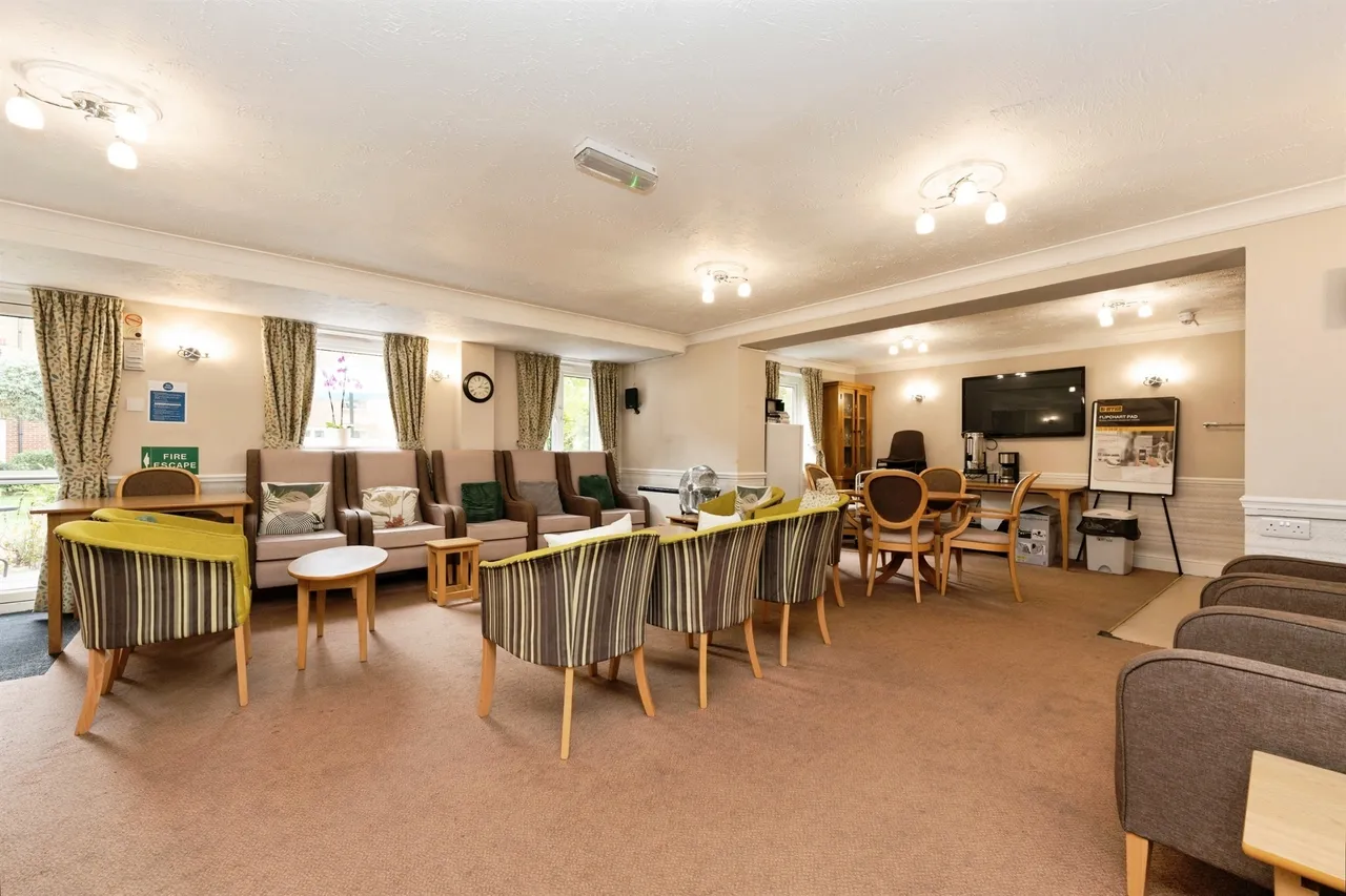 Lower High Street, Watford, WD17, photo 2