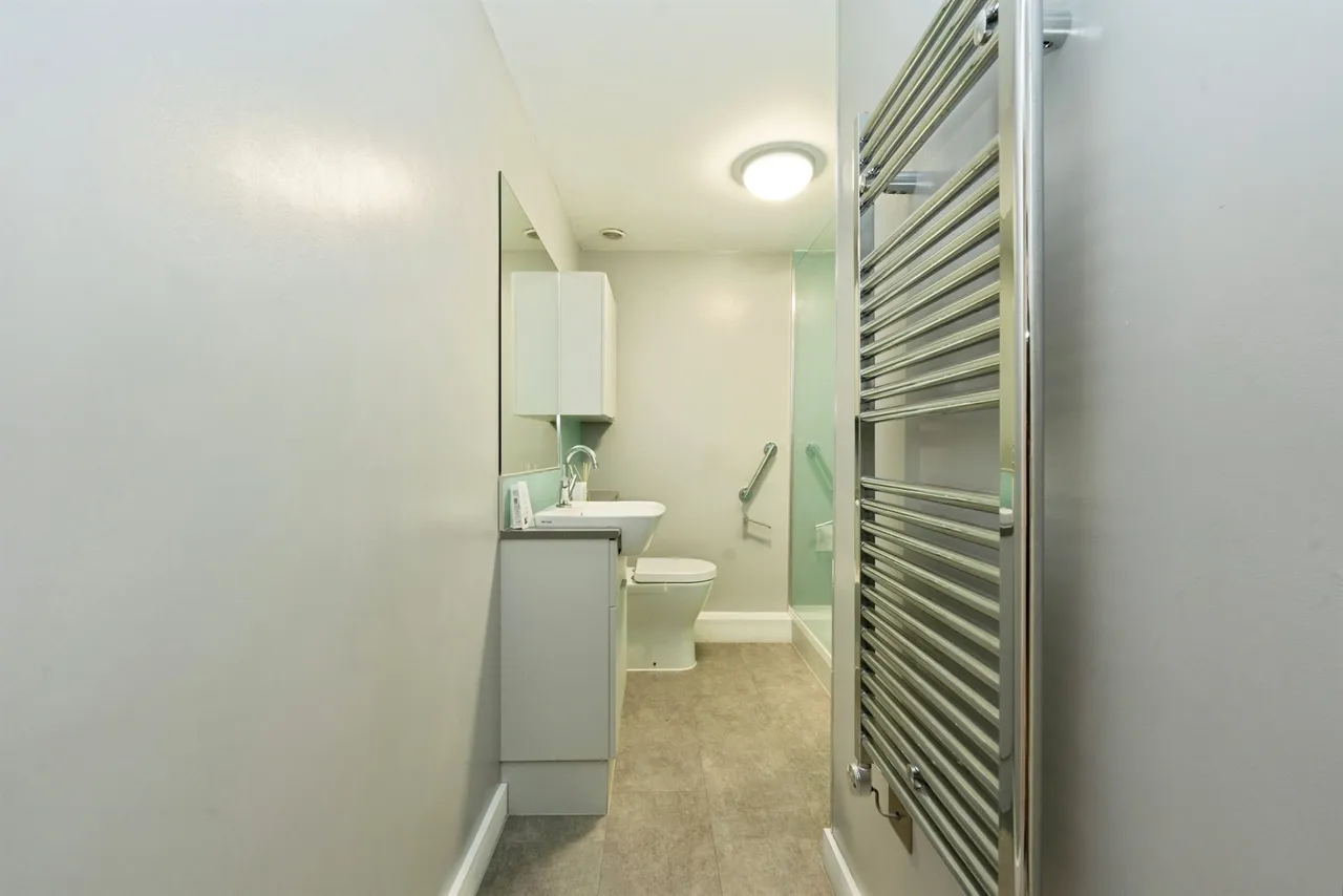 Lower High Street, Watford, WD17, photo 8
