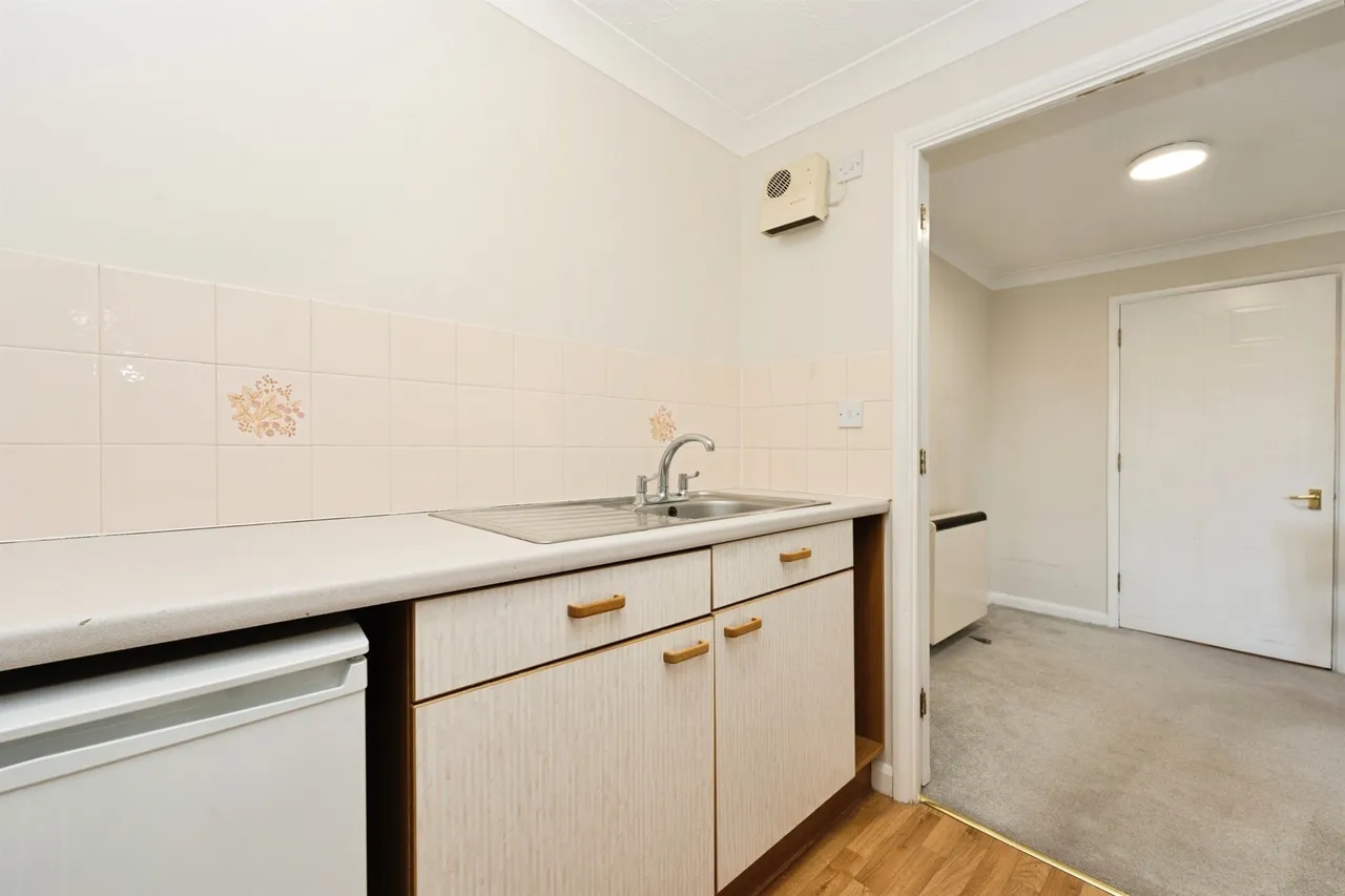 Lower High Street, Watford, WD17, photo 16