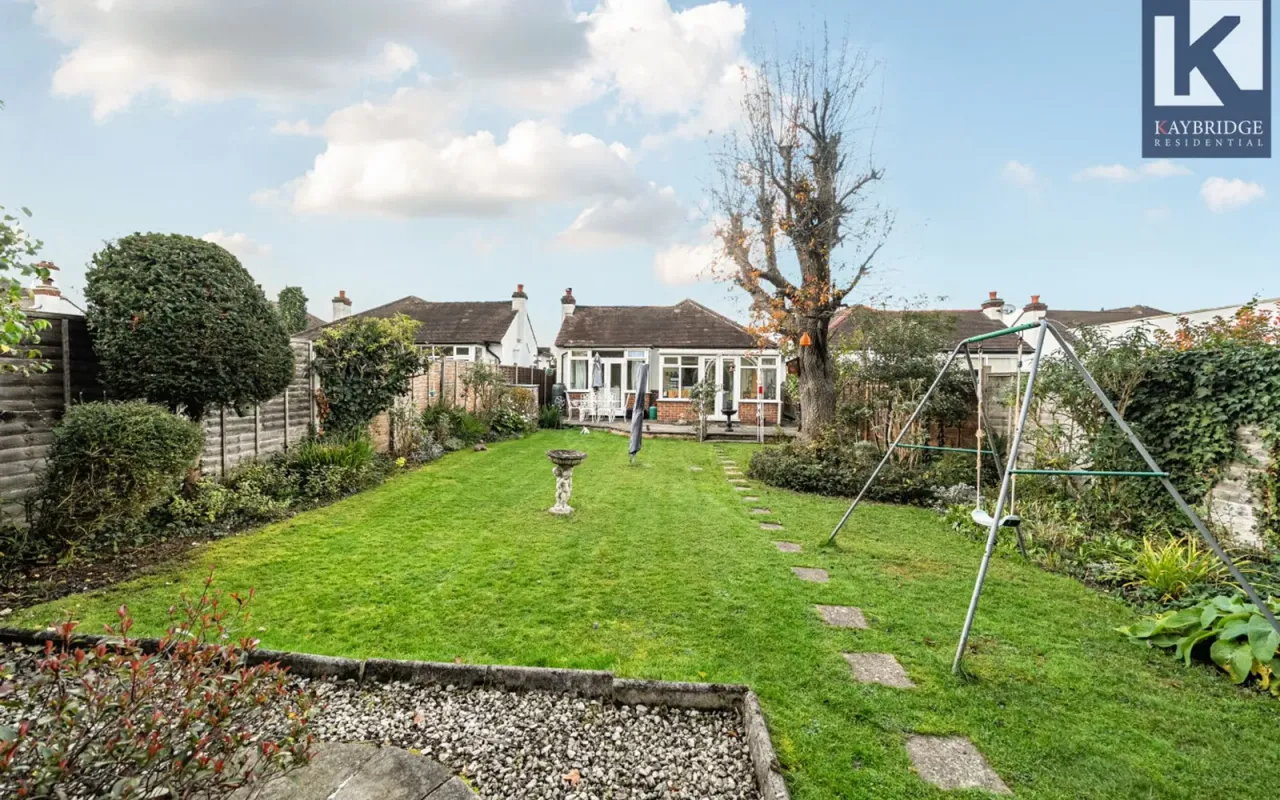 Tealing Drive, Epsom, KT19, photo 16