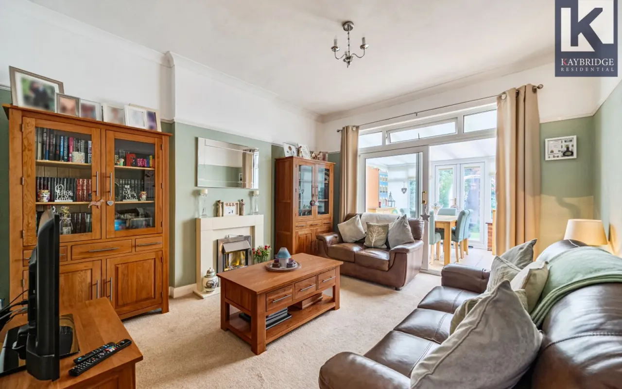 Tealing Drive, Epsom, KT19, photo 2