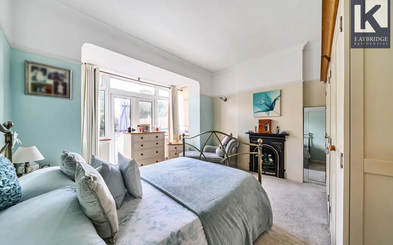 Tealing Drive, Epsom, KT19, photo 11