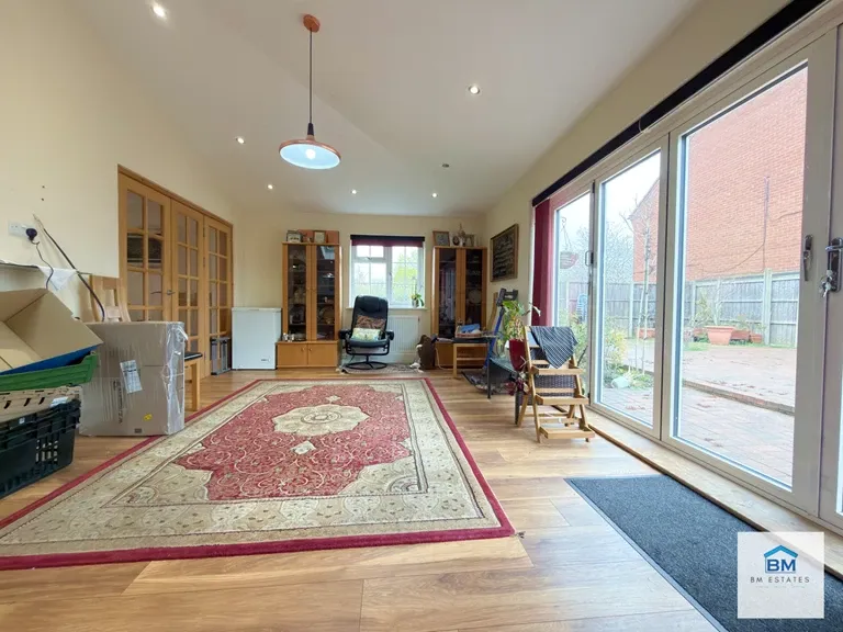 Burnet Close, Hamilton, LE5 1TQ, photo 4