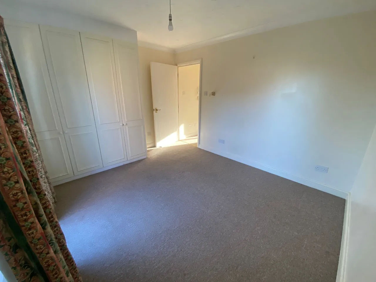 Sovereign Place, PE3, photo 5