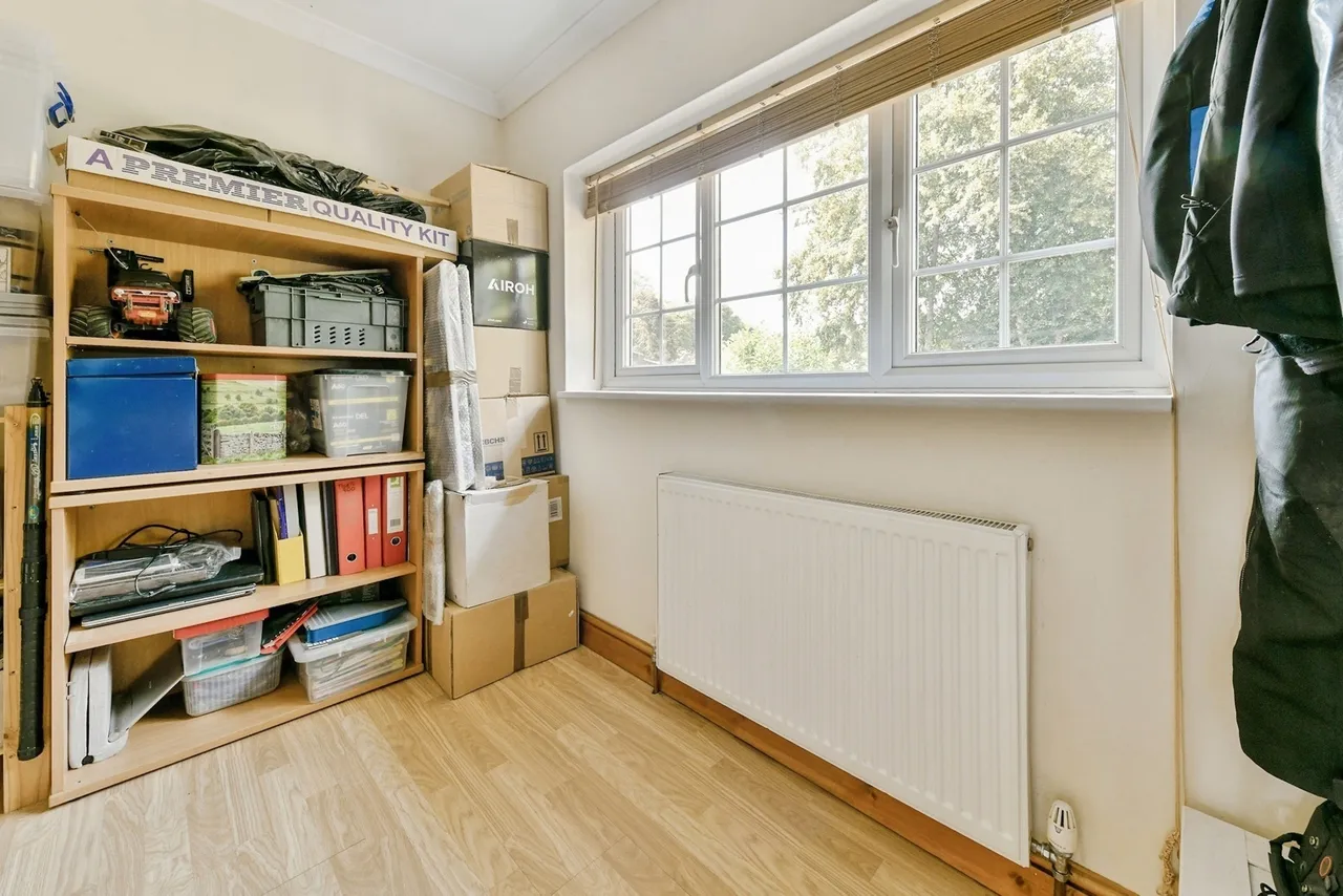 Warwick Road, STEVENAGE, Hertfordshire, SG2, photo 18