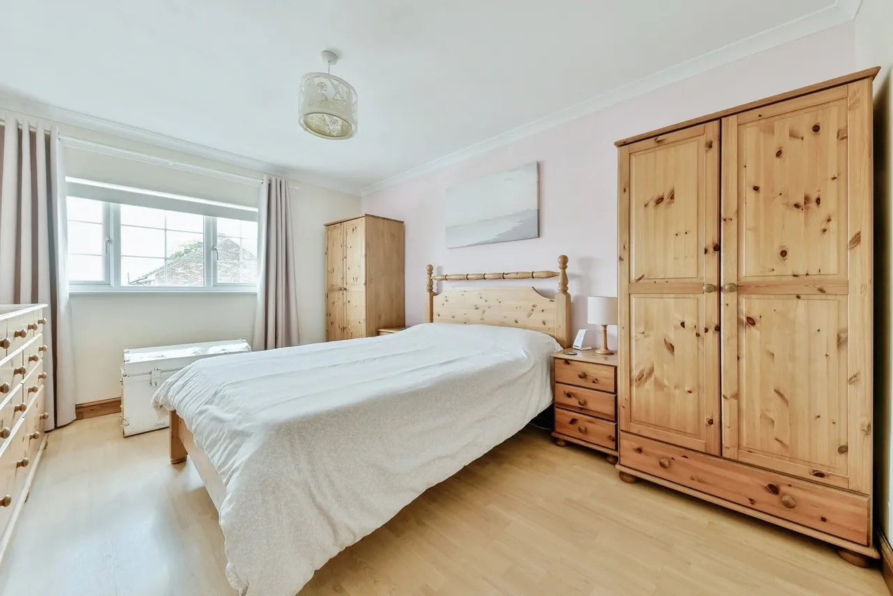 Warwick Road, STEVENAGE, Hertfordshire, SG2, photo 13