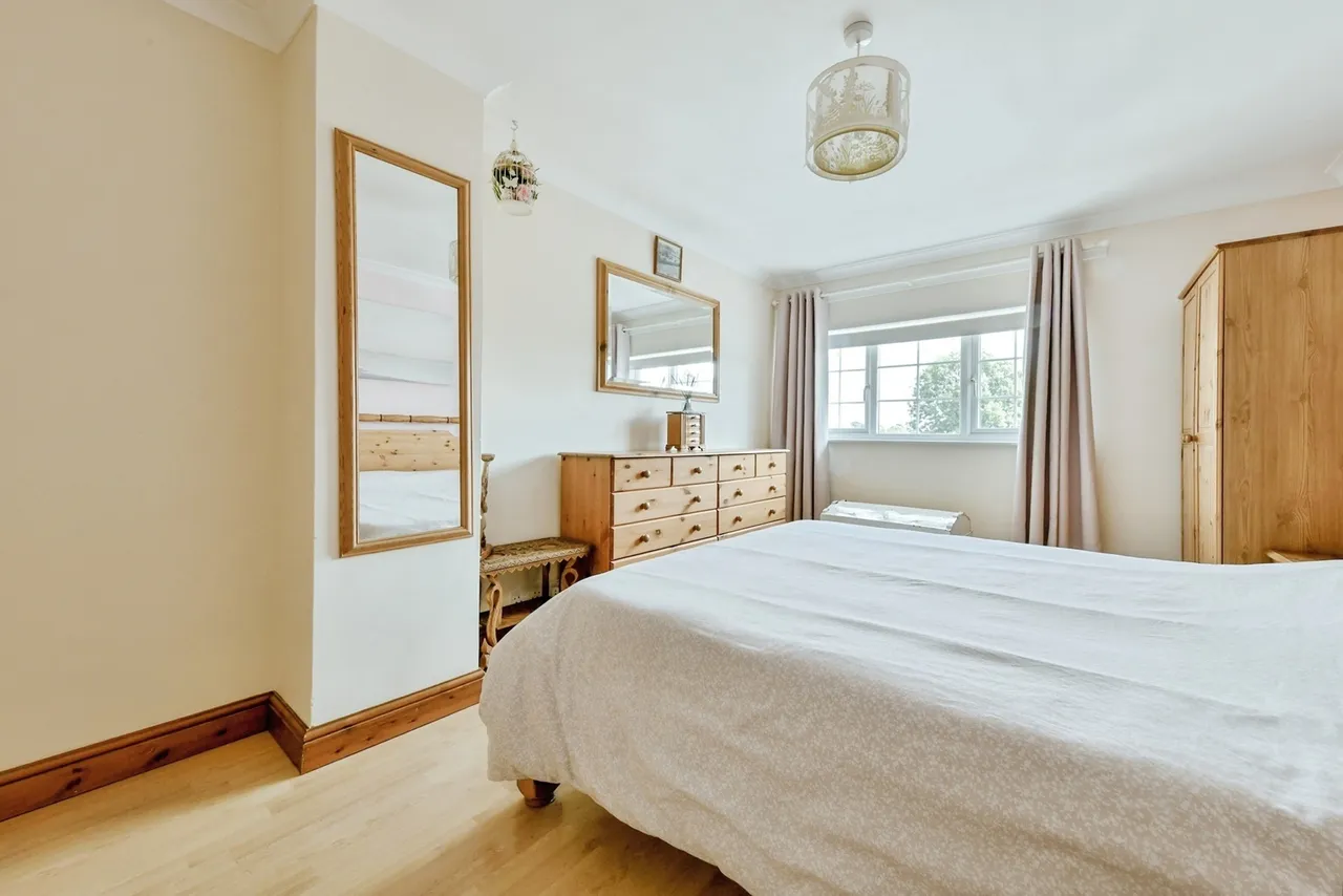 Warwick Road, STEVENAGE, Hertfordshire, SG2, photo 15