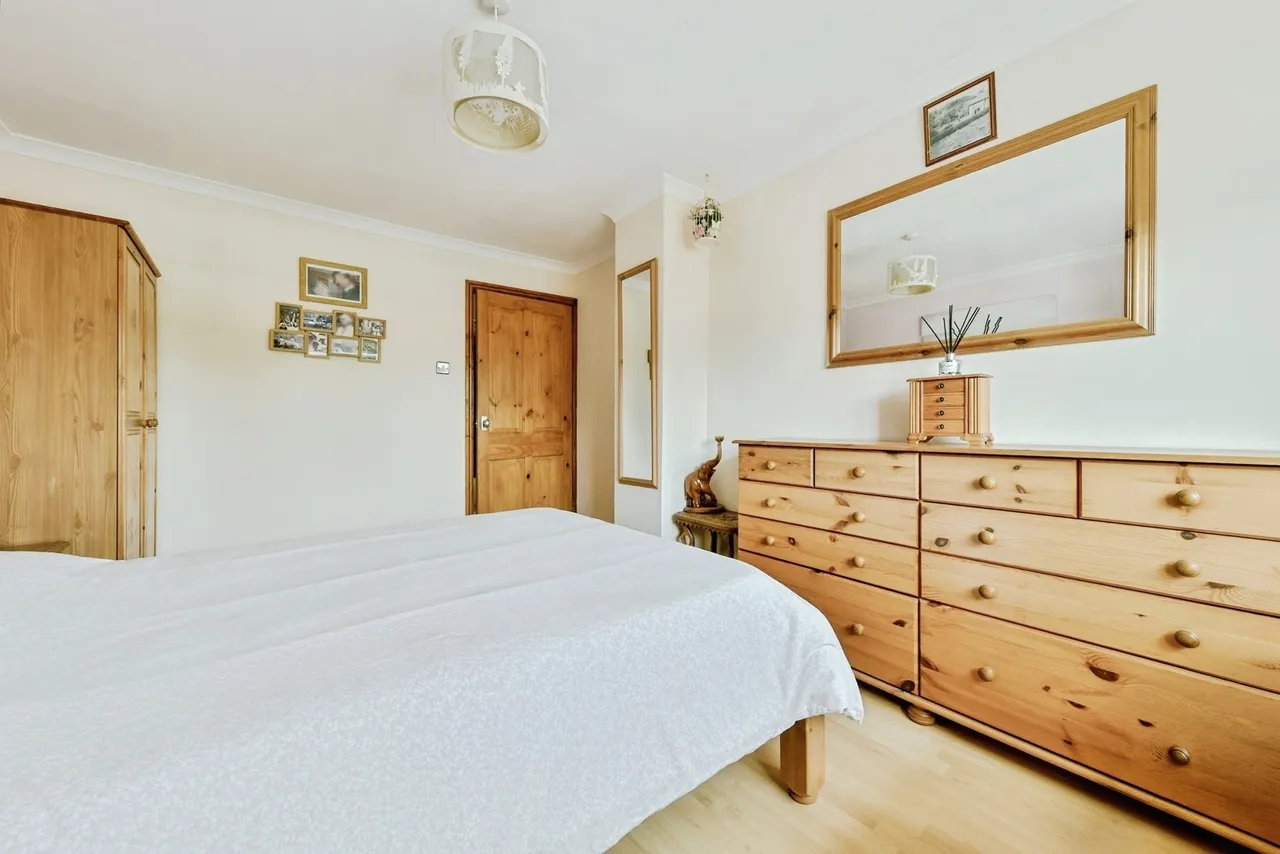 Warwick Road, STEVENAGE, Hertfordshire, SG2, photo 14