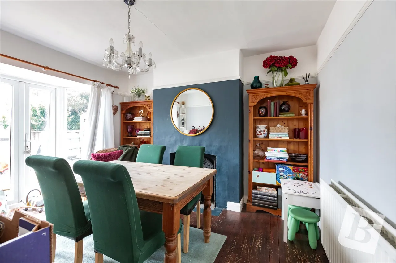 Kitchener Road, Dagenham, RM10, photo 8