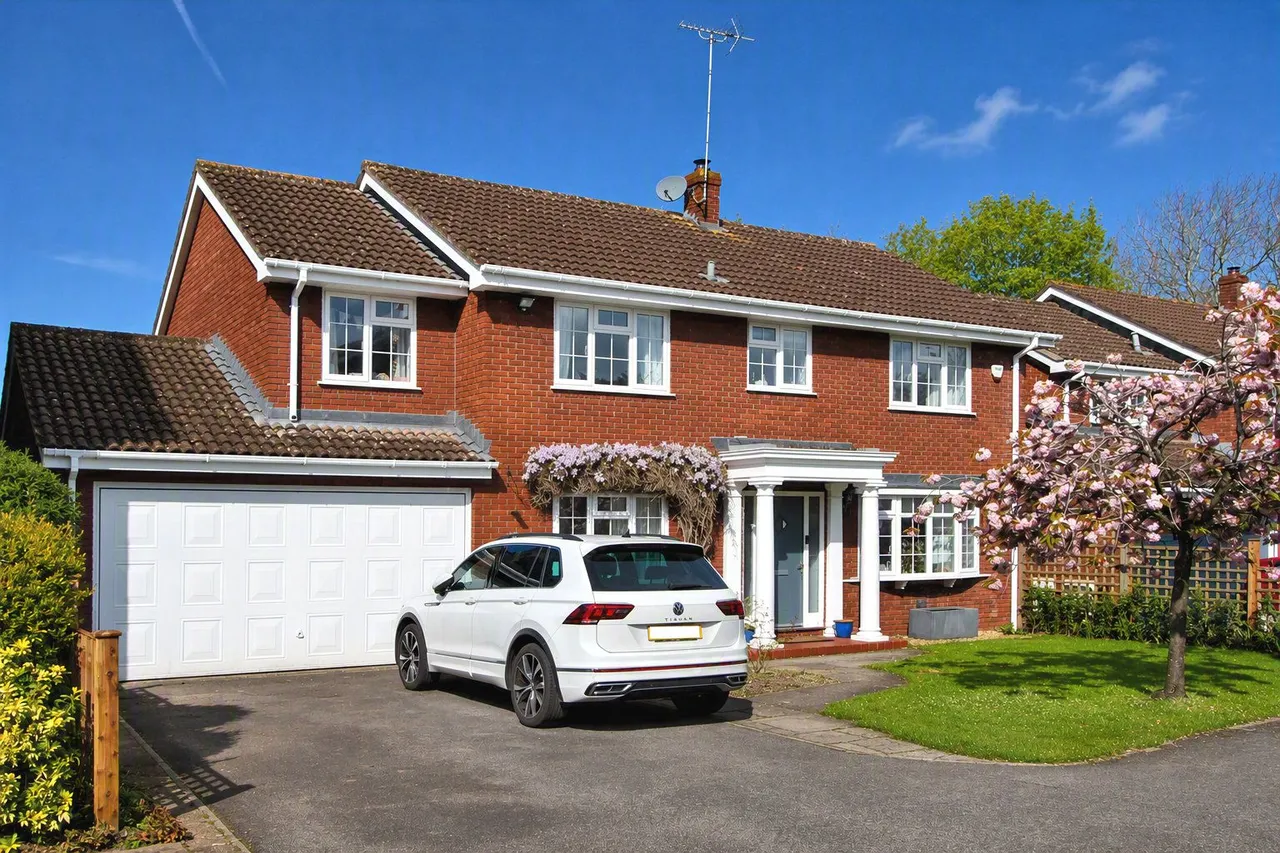 5 bed house for sale, Chatsworth Park, Thornbury