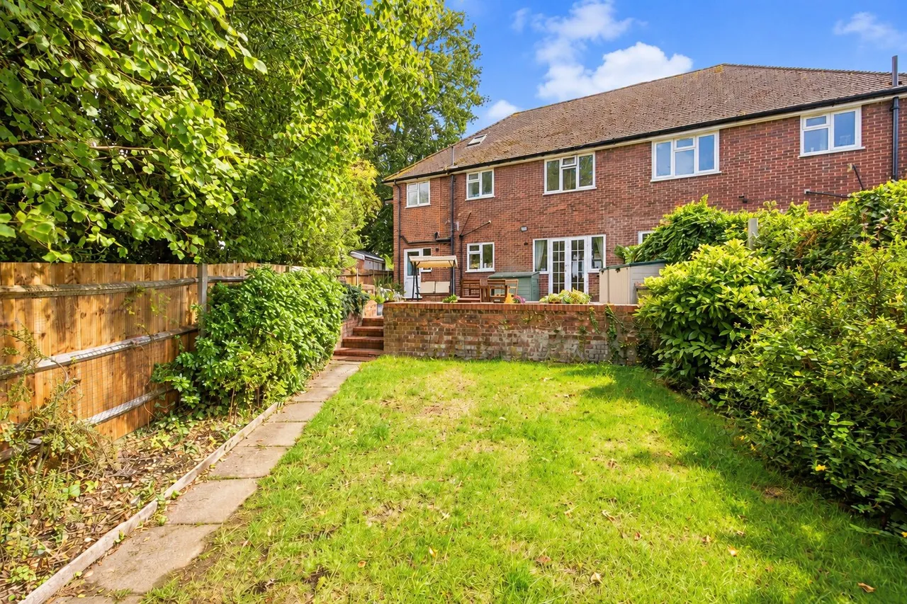 Park Rise Close, Harpenden, AL5, photo 3