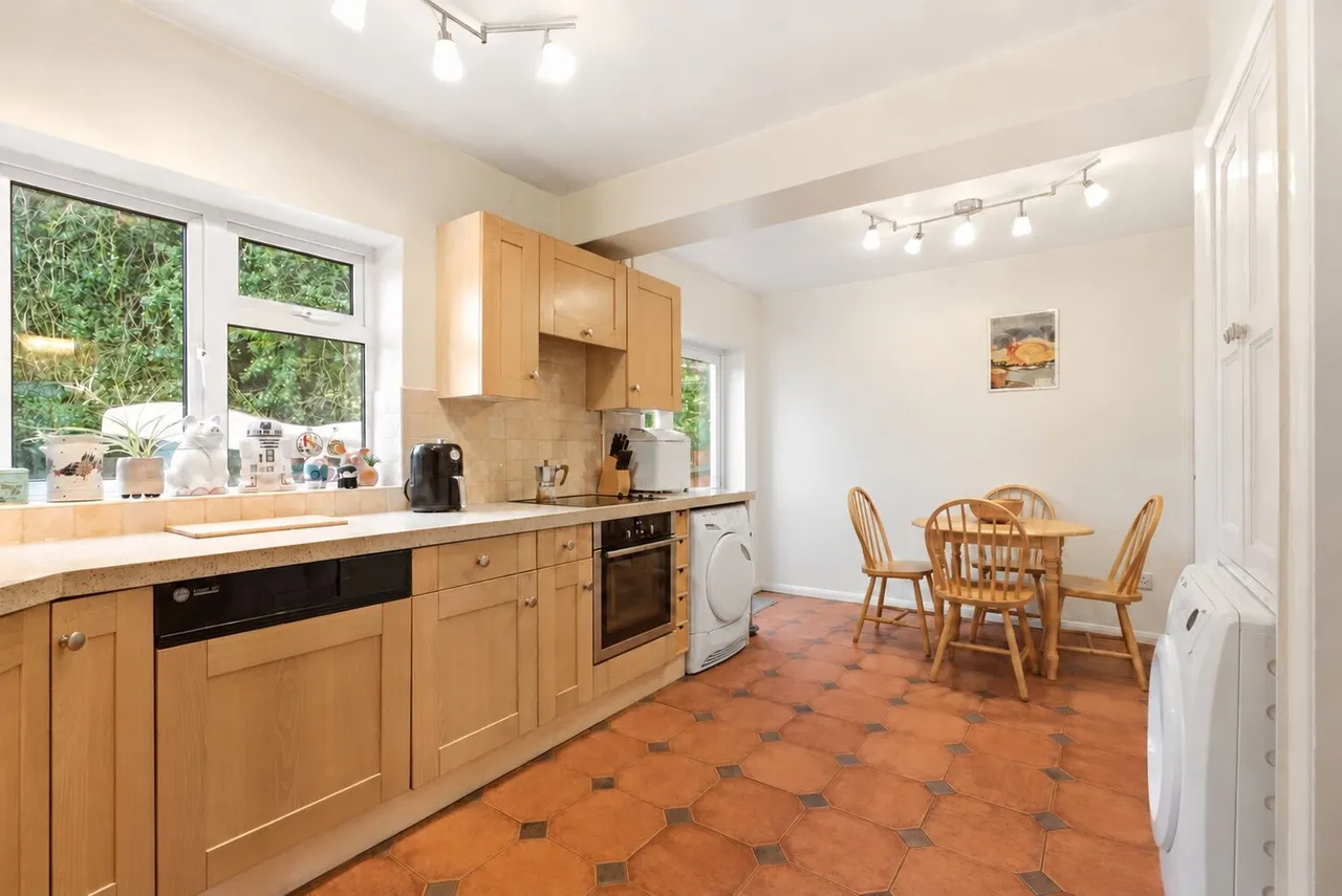 Park Rise Close, Harpenden, AL5, photo 6