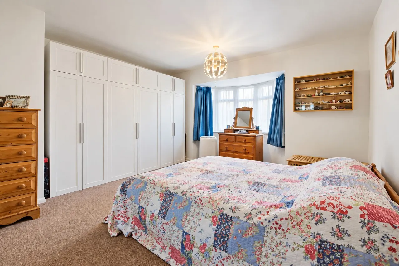 Park Rise Close, Harpenden, AL5, photo 8