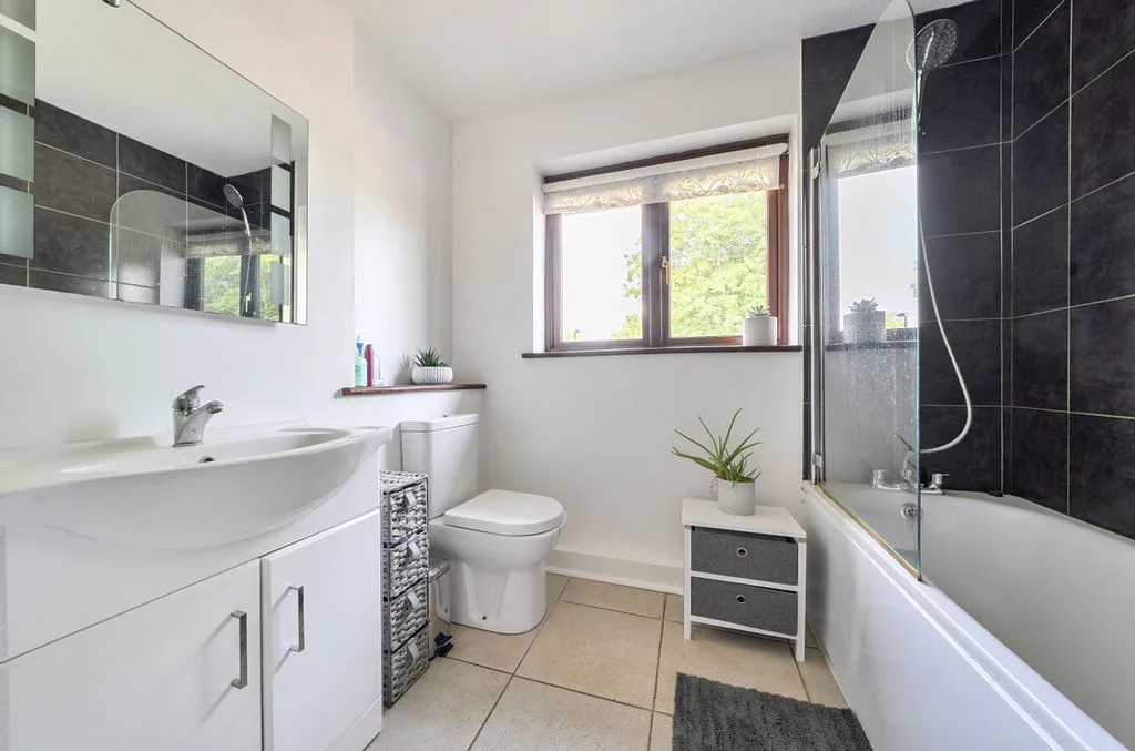 Fairoak Close, Kenley CR8 5LJ, photo 14