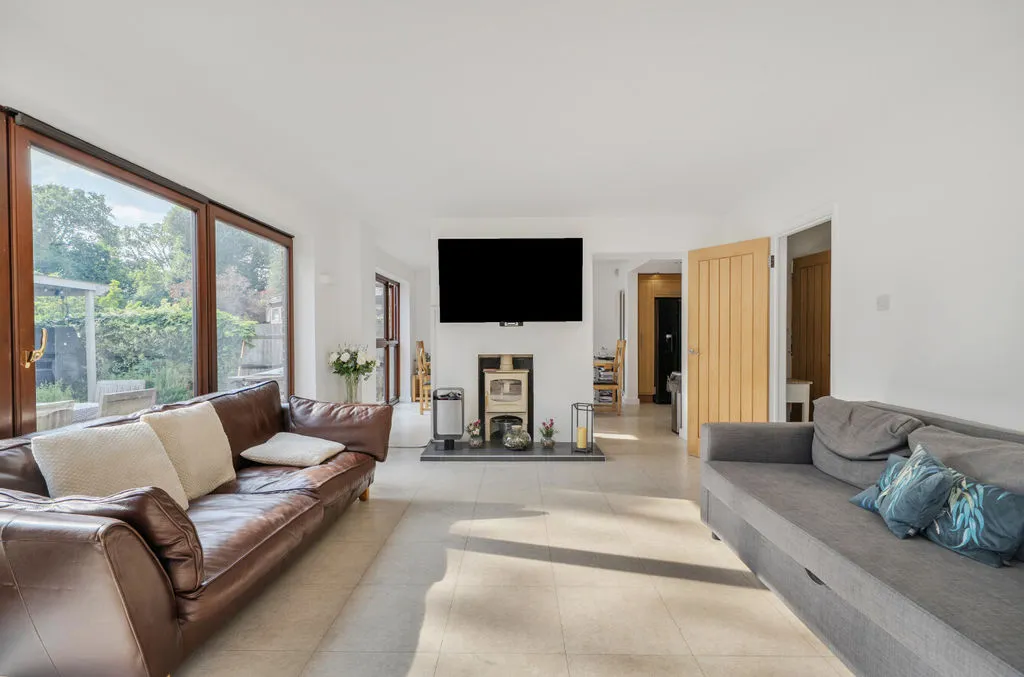 Fairoak Close, Kenley CR8 5LJ, photo 3