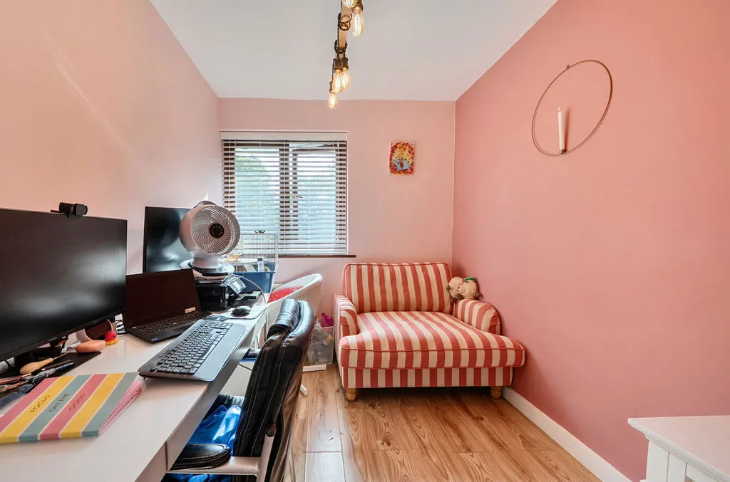 Fairoak Close, Kenley CR8 5LJ, photo 8